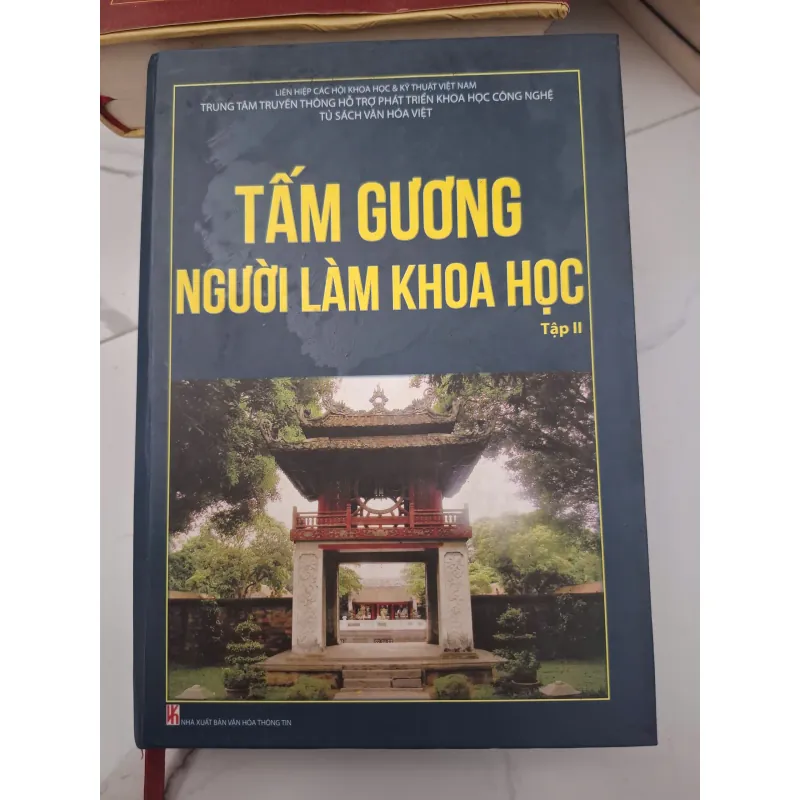 Tấm gương Người làm Khoa học (Tập II) - Liên hiệp các Hội Khoa học & Kỹ thuật Việt Nam 696451
