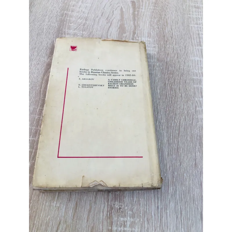 ANTON CHEKHOV – Selected Works (Raduga Russian Classics Series) 960165