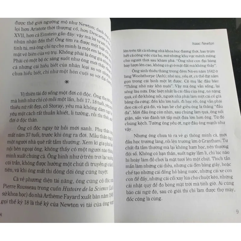 Gương Hi Sinh - Nguyễn Hiến Lê 716533