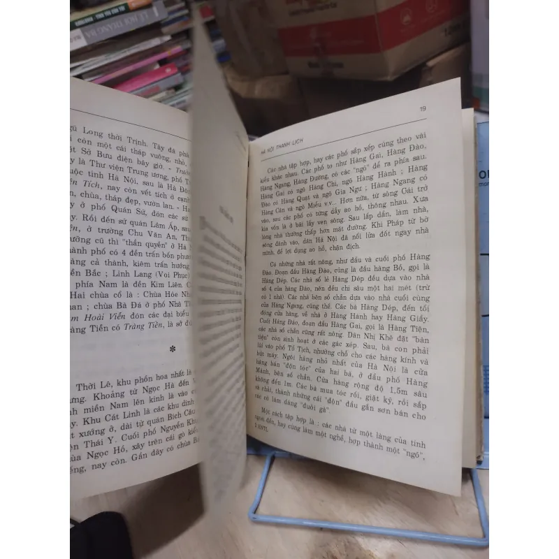 Sách: Hà Nội Thanh Lịch - TG: Hoàng Đạo Thuý (A2) 934896