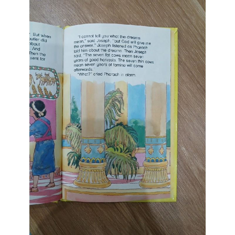 Joseph and his Coat of Many Colours - A Little Owl Book 547706