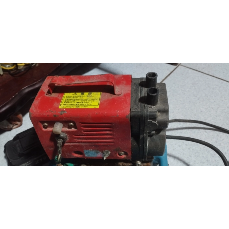 Bơm nước 100v còn hoạt động 521549