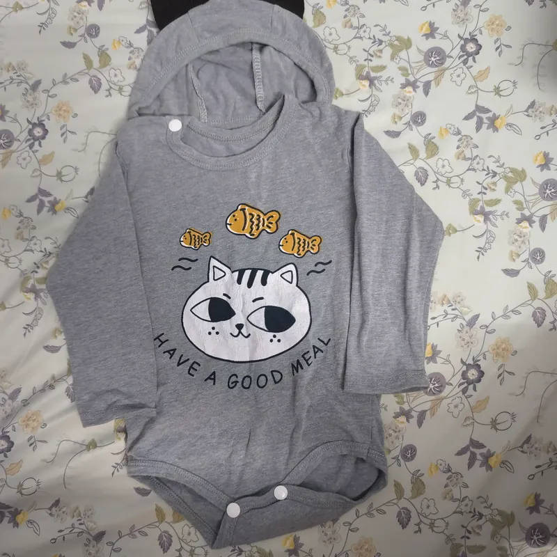 Áo liền quần vải mềm mại họa tiết hoạt hình 607392