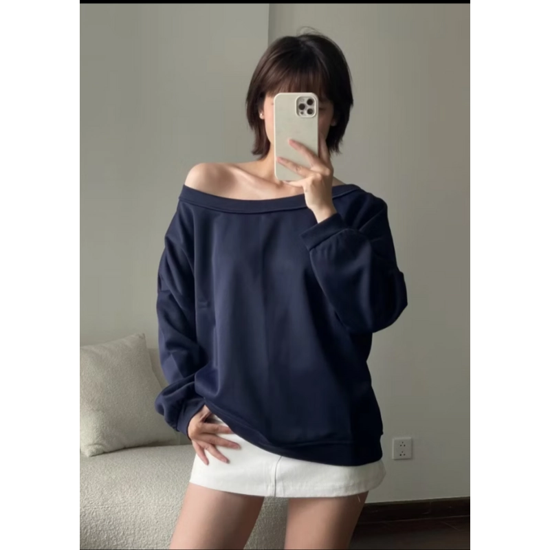 Áo sweater nữ trễ vai màu xanh navy 476455