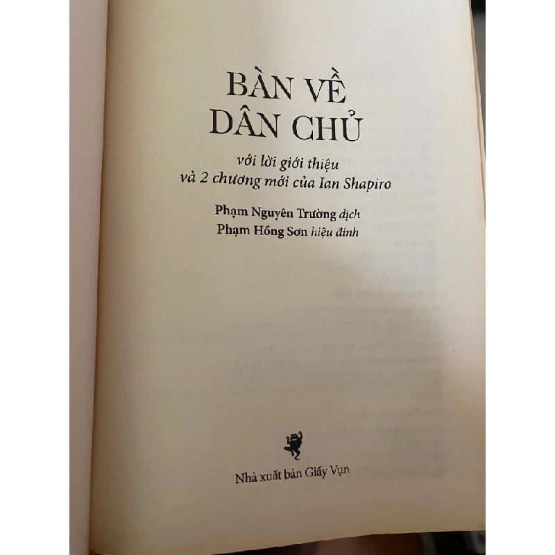Bàn Về Dân Chủ- Robert A. Dahl- Phạm Nguyên Trường dịch,Phạm Hồng Sơn hiệu đính- NXB Giấy Vụn- Xuất bản lần 2, 2020 443235