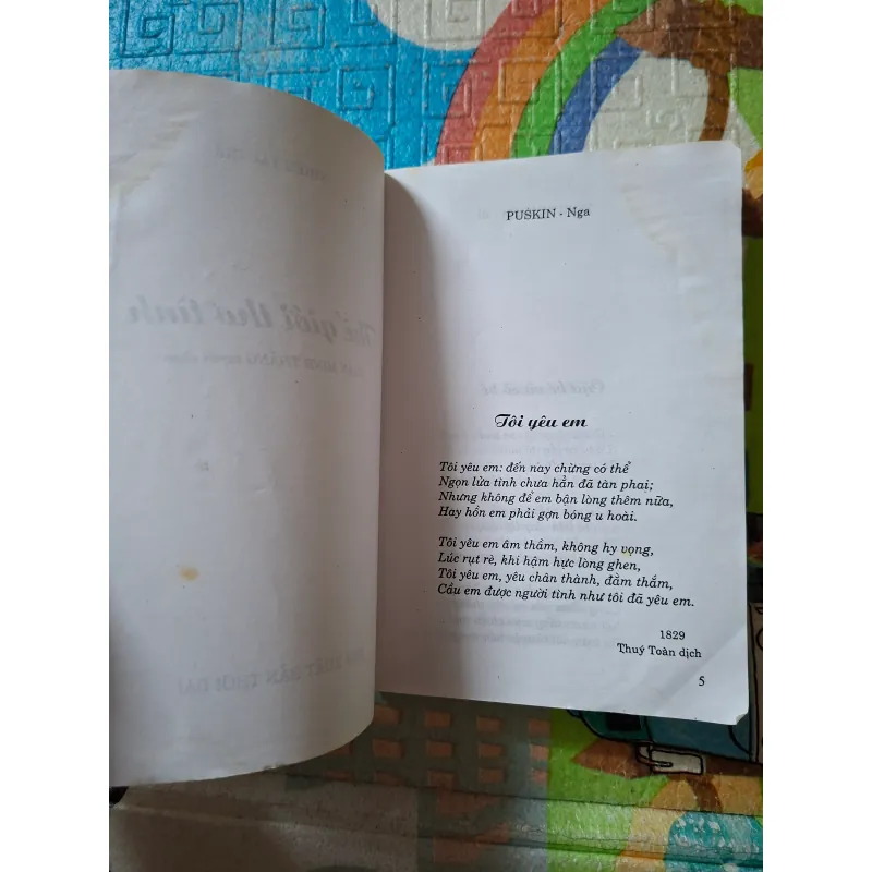 Thế Giới Thơ Tình 937027