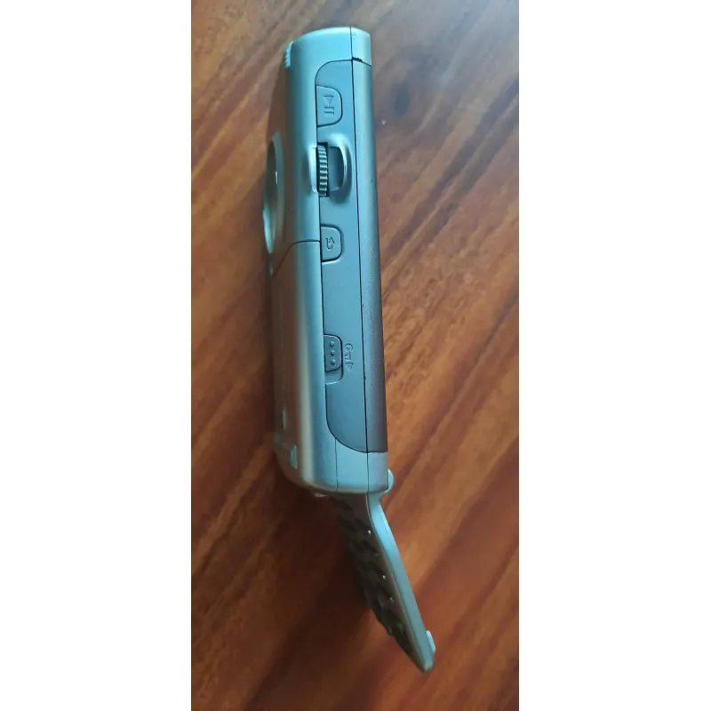 Mô Hình Sony Ericsson P990i Tỉ lệ 1:1 Siêu Đẹp 1023828