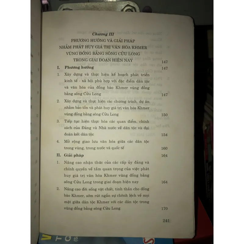 Giá trị văn hoá Khmer vùng đồng bằng sông Cửu Long - TS. Huỳnh Thanh Quang 601371