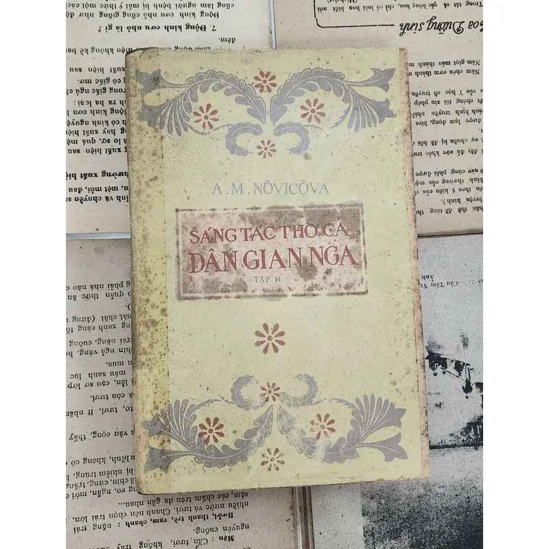 SÁNG TÁC THƠ CA DÂN GIAN NGA - A. M. Novicova chủ biên 726933