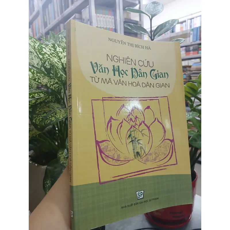 NGHIÊN CỨU VĂN HỌC DÂN GIAN TỪ MÃ VĂN HÓA DÂN GIAN - Nguyễn Thị Bích Hà 595340