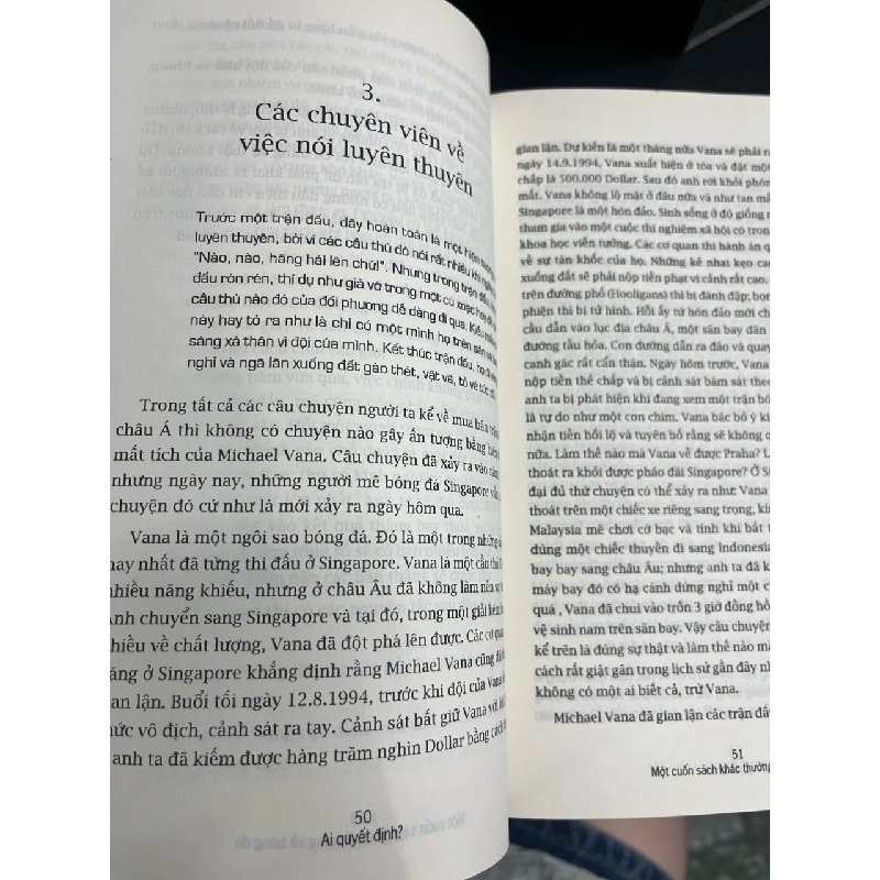 Ai quyết định bóng đá và tội phạm có tổ chức - Declan Hill 787761