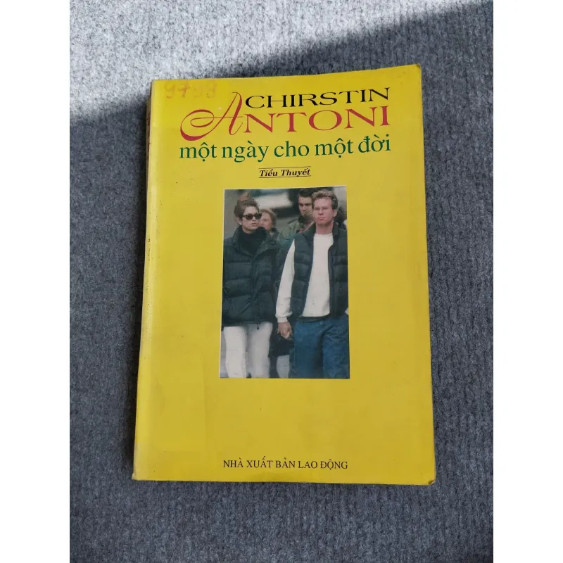 MỘT NGÀY CHO MỘT ĐỜI - CHIRSTIN ANTONI 574367