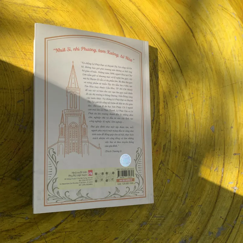 GIA TỘC HUYỆN SĨ DẤU ẤN CÒN GHI- Nguyễn Thị Thanh Thuý  792802