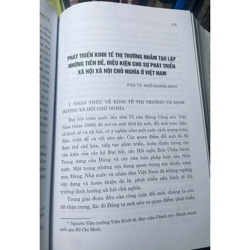 SÁCH ĐỊNH HƯỚNG XÃ HỘI CHỦ NGHĨA TRONG PHÁT TRIỂN KINH TẾ THỊ TRƯỜNG Ở VIỆT NAM 705956