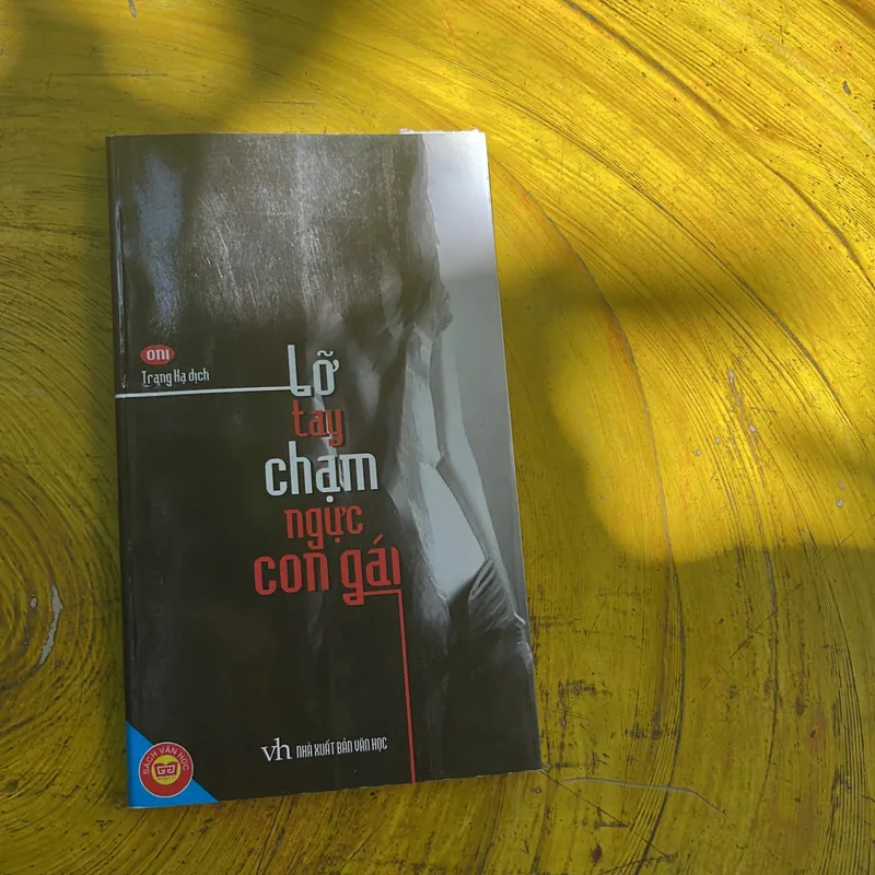COMBO VIẾT CHO TUỔI 20 - LỠ TAY CHẠM NGỰC CON GÁI 592886
