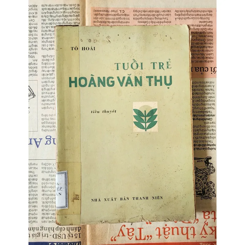 Tuổi trẻ Hoàng Văn Thụ - tác giả: Tô Hoài (bản in 1976 - 274 trang) 726043