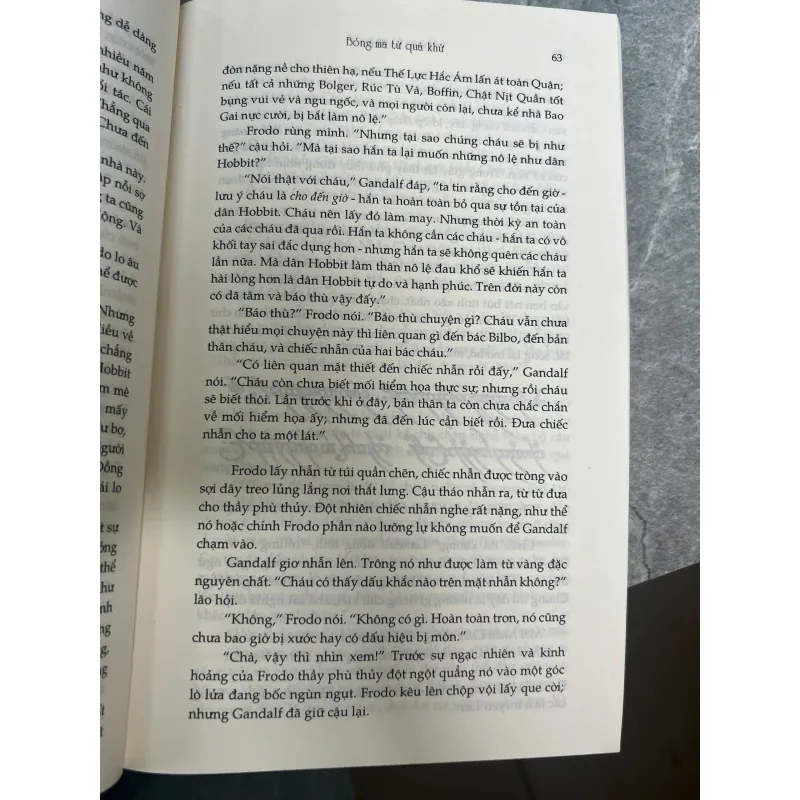 CHÚA TỂ NHỮNG CHIẾC NHẤN - J.R.R TOLKIEN 1002322