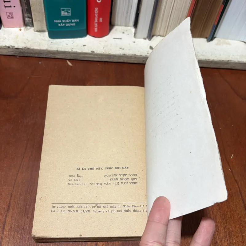 II Văn Học Nước Ngoài: Kì Lạ Thế Đấy Cuộc Đời Này - ĐANIN GRANIN - 1986 754416