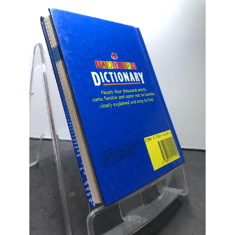 Dictionary with colour illustrations mới 85% BÌA CỨNG bẩn nhẹ Ladybird HPB2507 HỌC NGOẠI NGỮ 458767
