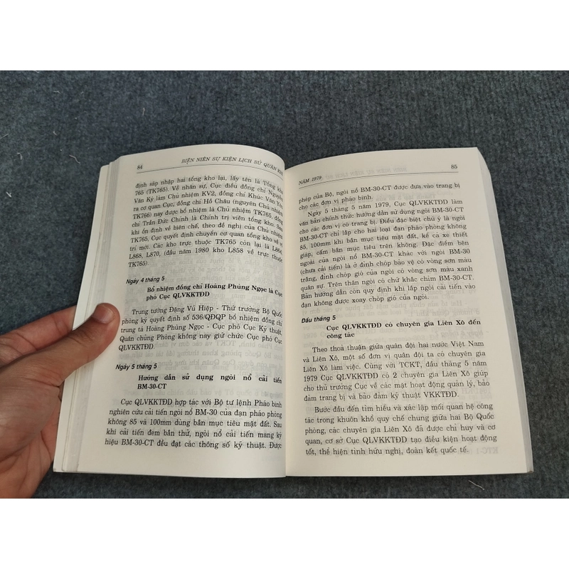 BIÊN NIÊN SỰ KIỆN LỊCH SỬ QUÂN KHÍ TẬP 2 466003