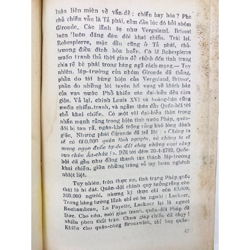 Cách mạng và hành động - Nghiêm Xuân Hồng 126311