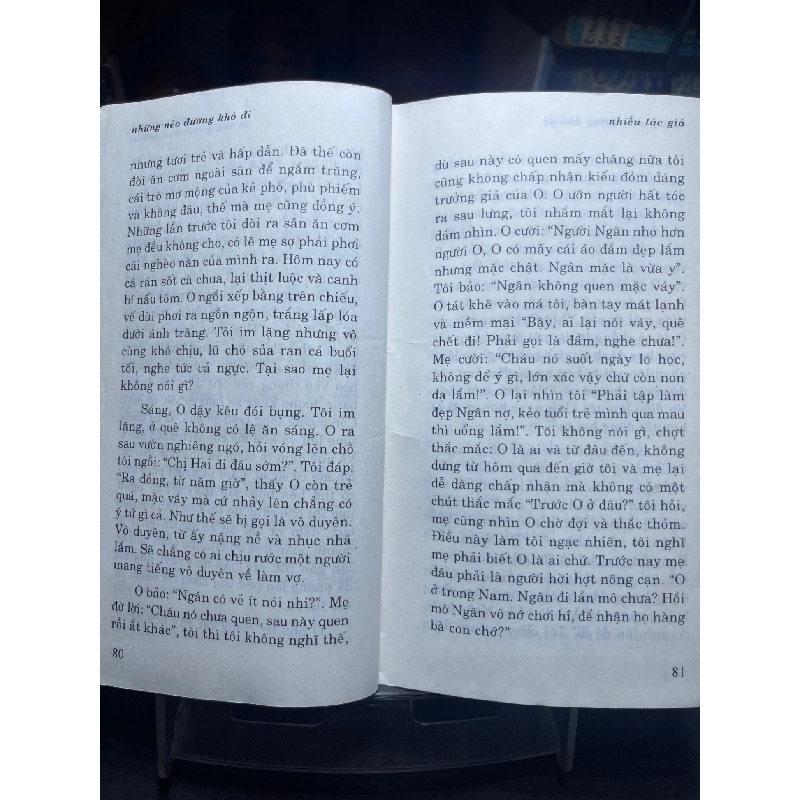 Những nẻo đường khó đi mới 70% ố bẩn có dấu mộc và viết nhẹ trang đầu 1999 Nhiều tác giả HPB0906 SÁCH VĂN HỌC 914713