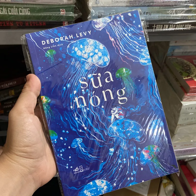 Sữa nóng - Deborah Levy ( Văn Học Hiện Đại ) 969930