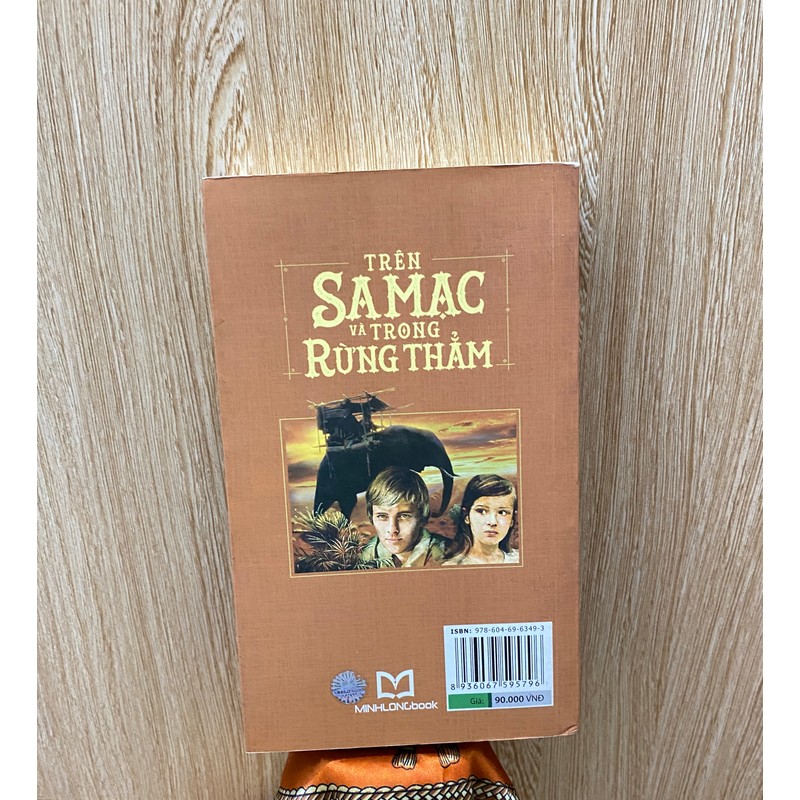 TRÊN SA MẠC VÀ TRONG RỪNG THẲM *NXB Văn học * TẶNG QUÀ 0Đ FREESHIP THÁNG 5+6 194399