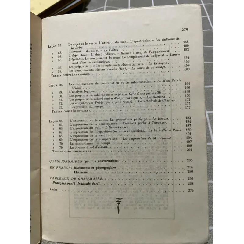 SÁCH TIẾNG PHÁP  Cours de Langue et de Civilisation Françaises 2 556977