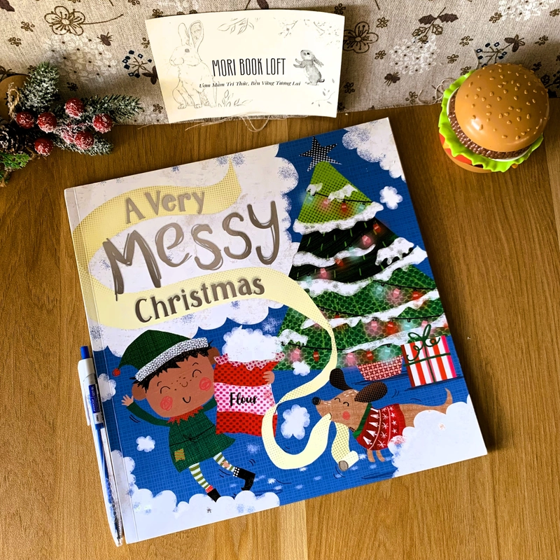 Sách tranh tiếng anh A Very Messy Christmas, Used 463597