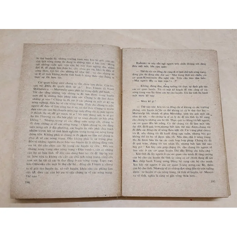 Truyện ký CHUYỆN THƯỜNG NGÀY Ở HUYỆN (Valenlin Ovechkin 731438