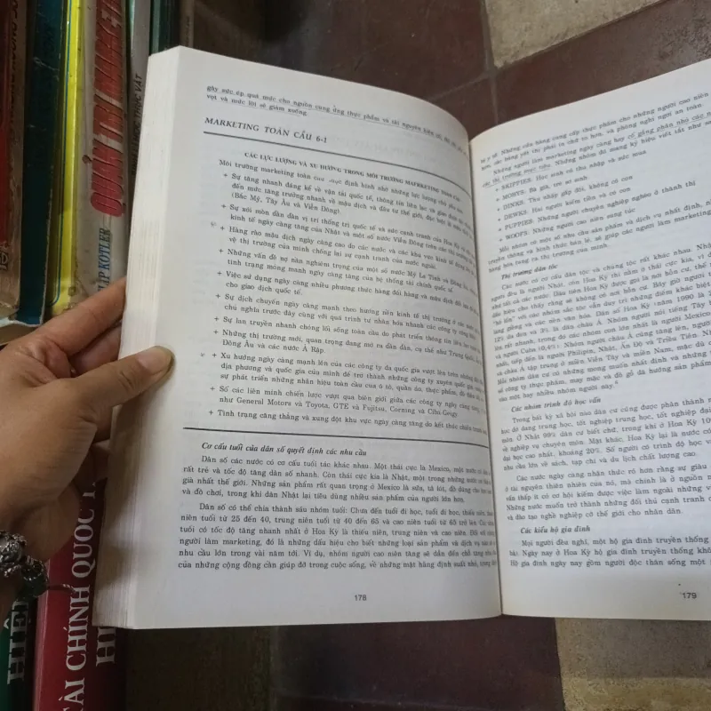 Quản trị kinh tế học - Philip Kotler 932219