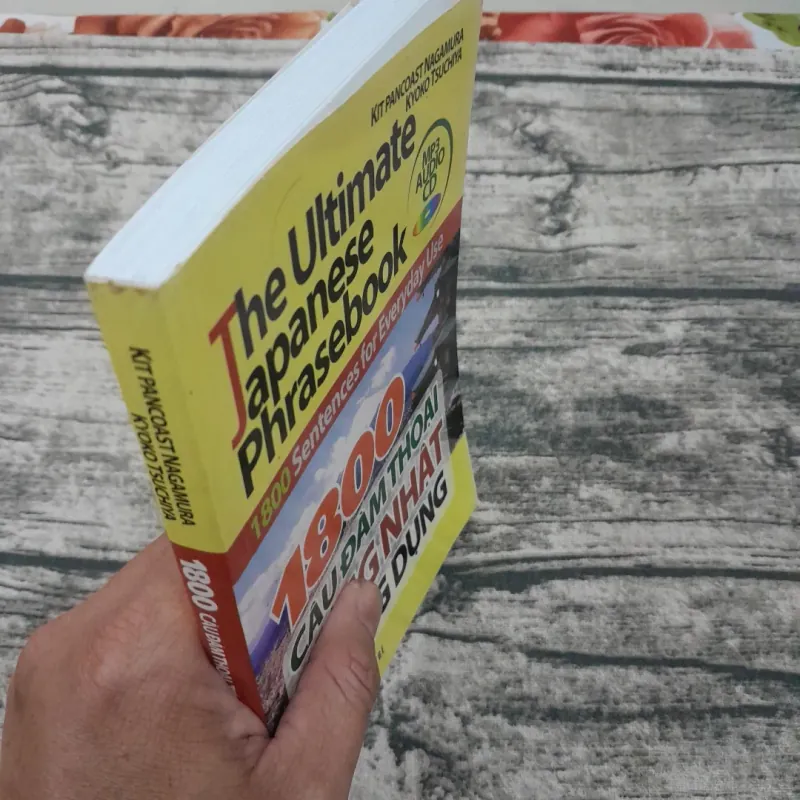 The Ultimate Japnanese Phrasebook. 1800 câu đàm thoại tiếng Nhật  763269