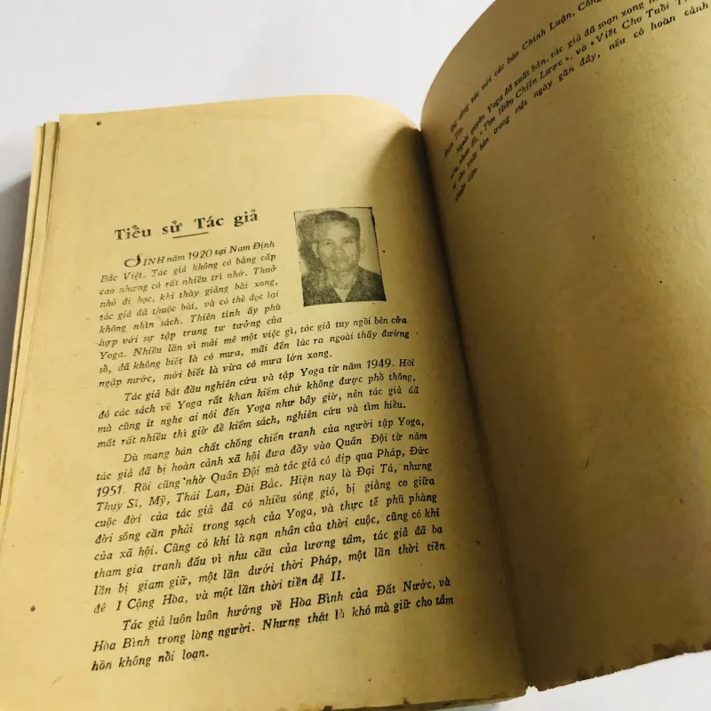YOGA – Trần Văn Kha 366 trang, NXB 1972 796529