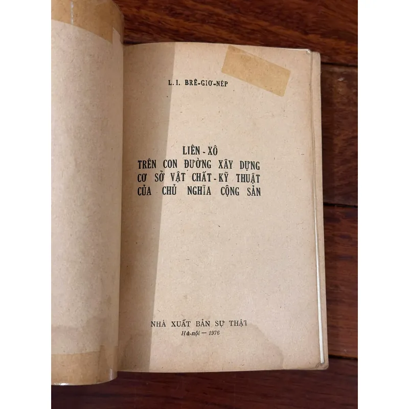 📖 Liên Xô trên con đường xây dựng cơ sở vật chất kỹ thuật của chủ nghĩa cộng sản (xb 1976 693351
