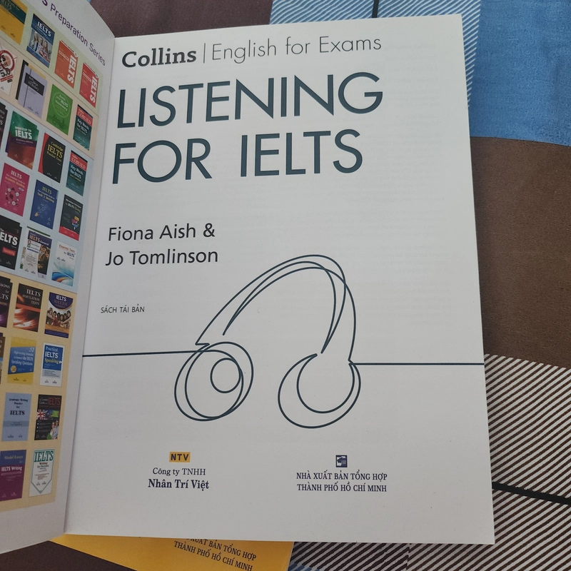 Sách IELTS - Listening for IELTS - Collins - mới 100% 377488