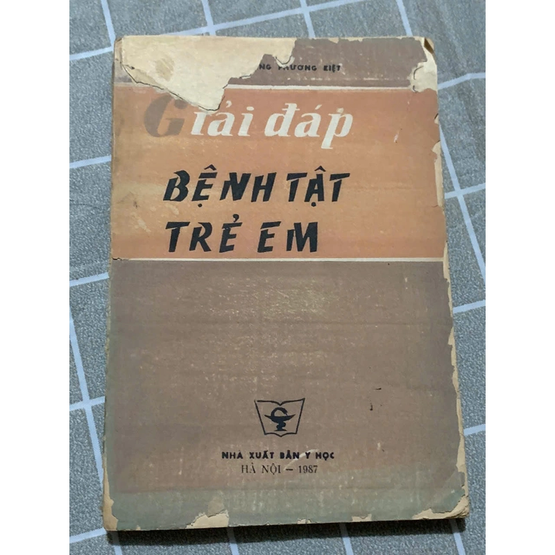 SÁCH Y HỌC - GIẢI ĐÁP BỆNH TẬT TRẺ EM - BS ĐẶNG PHƯƠNG KIỆT- 1987 543710