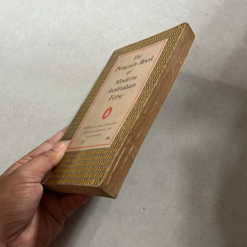 The Penguin Book of Modern Australian Verse  509275