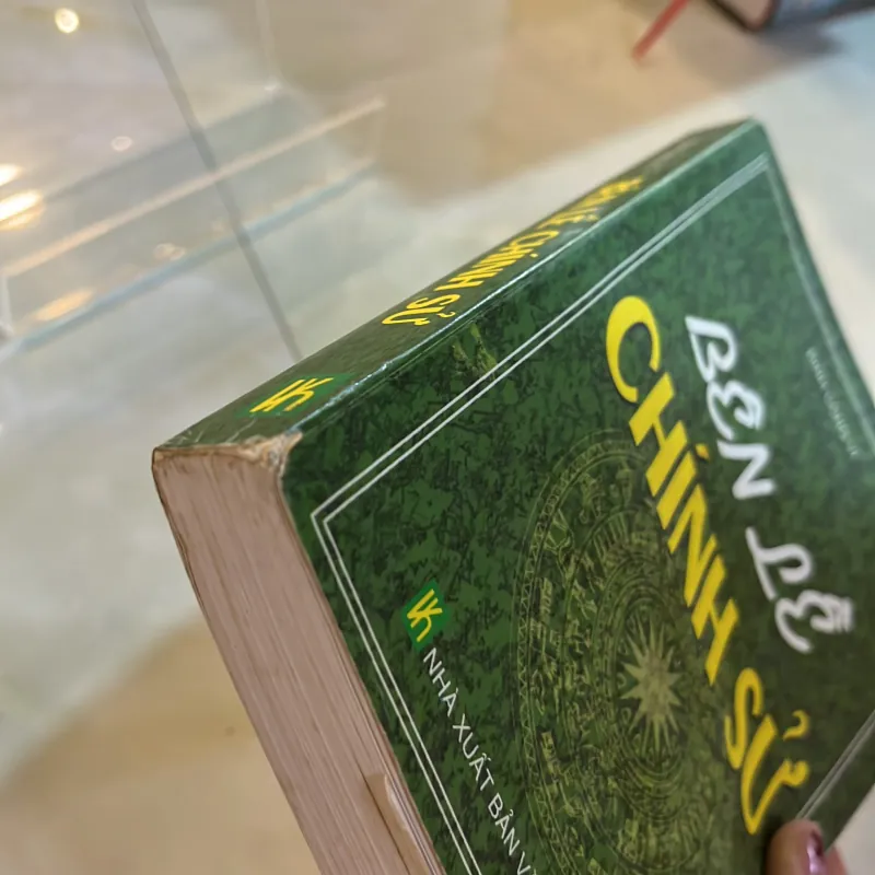 BÊN LỀ CHÍNH SỬ - ĐINH CÔNG VĨ 1042755