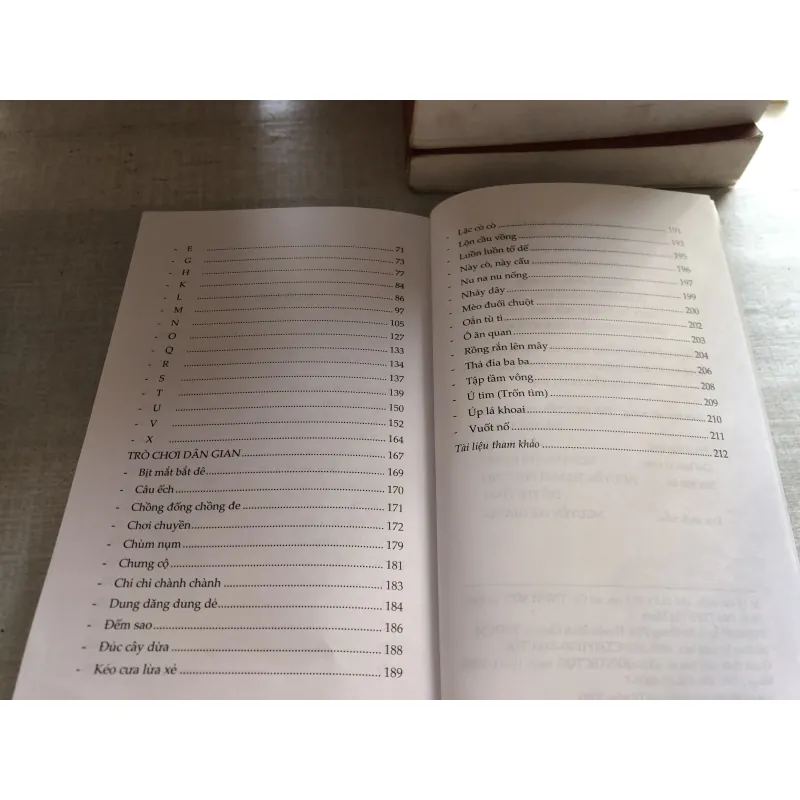 Tuyển tập thơ, đồng dao và các trò chơi dân gian Việt Nam  782779