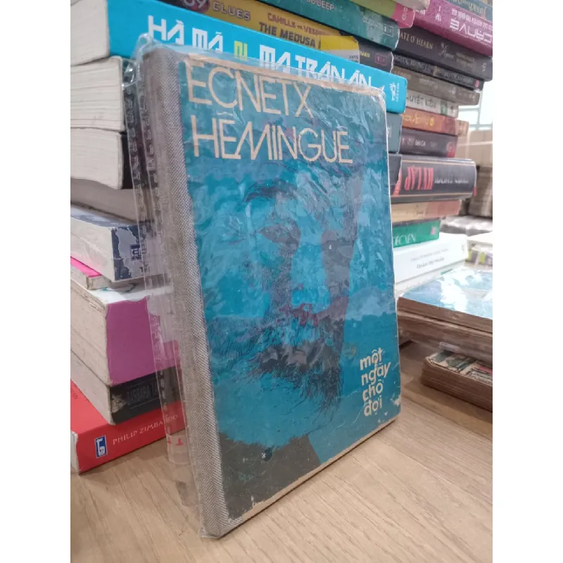 Một ngày chờ đợi - Ecnetx Hêminguê 126410