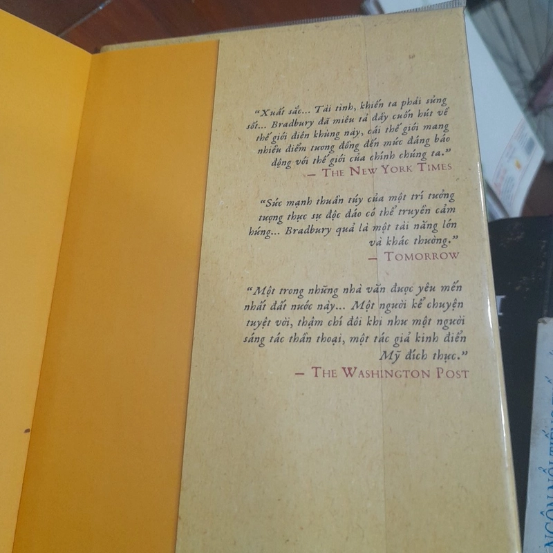 Ray Bradbury - 451 độ F (một kiệt tác kinh điển vh Mỹ) 306567