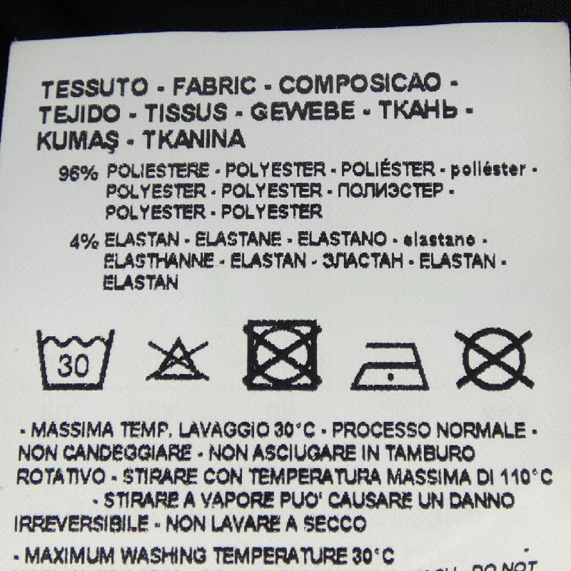 Quần EMPORIO ARMANI - Hàng hiệu Authentic 814467