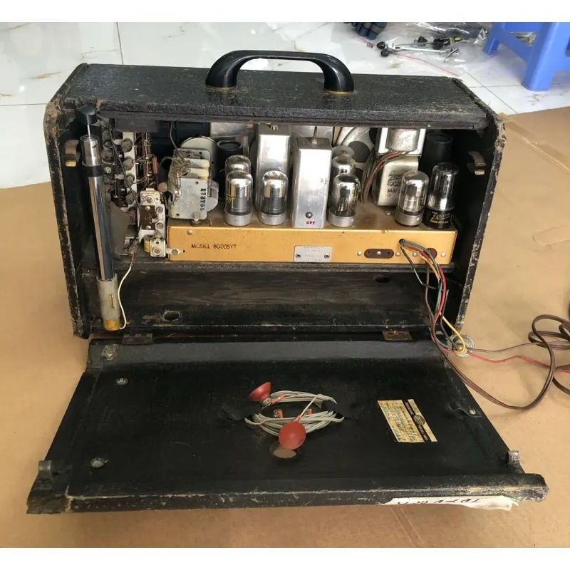 Đài xưa ZENITH năm sản xuất 1947  m1 960927
