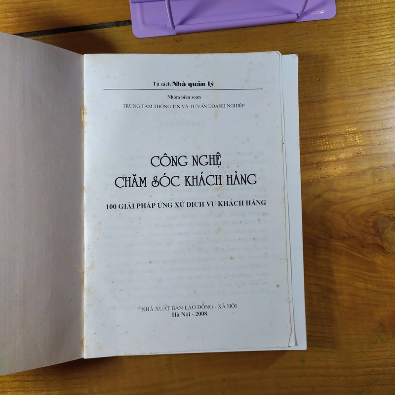 Sách Công nghệ chăm sóc khách hàng 100 giải pháp ứng xử dịch vụ khách hàng 316642