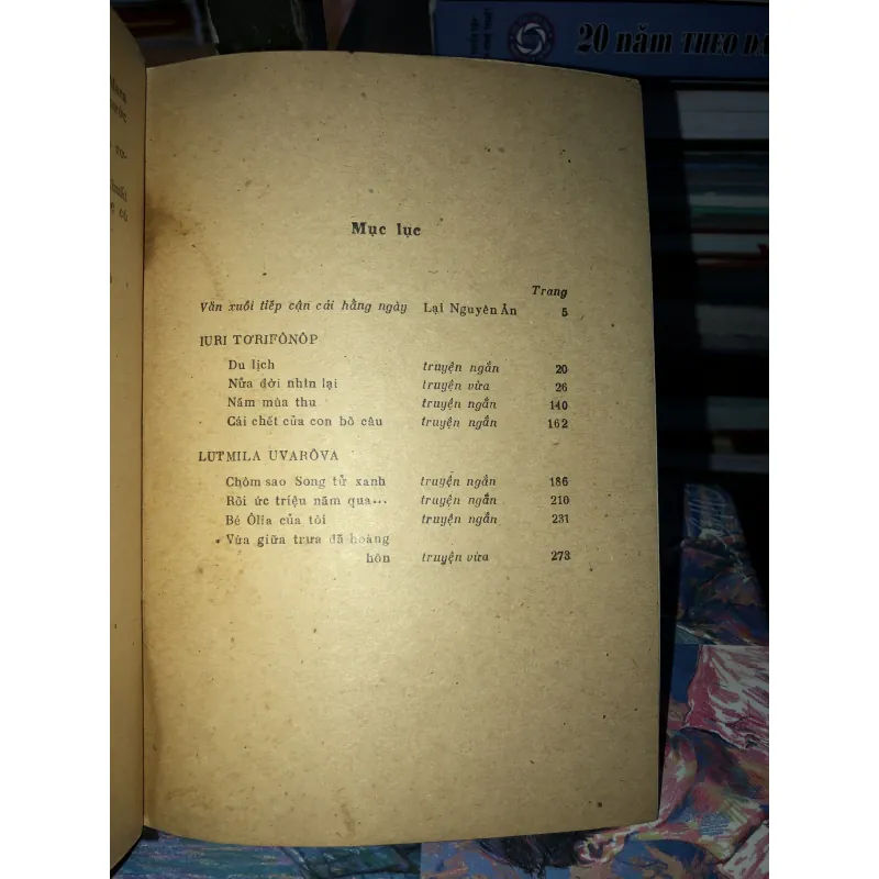 Nửa đời nhìn lại - Iuri Tơrifônôp Lutmila Uvarôva 977183