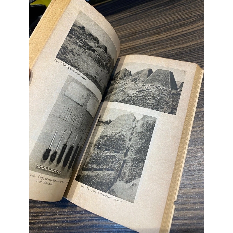 The Pyramids Of Egypt - I. E. S. Edwards 1062800