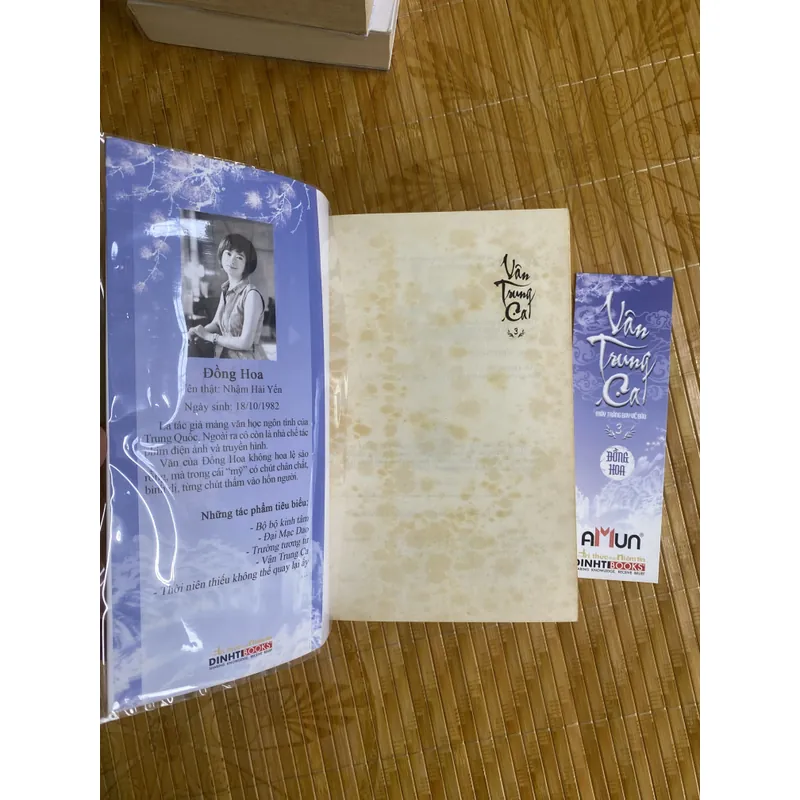 Vân Trung Ca 720671