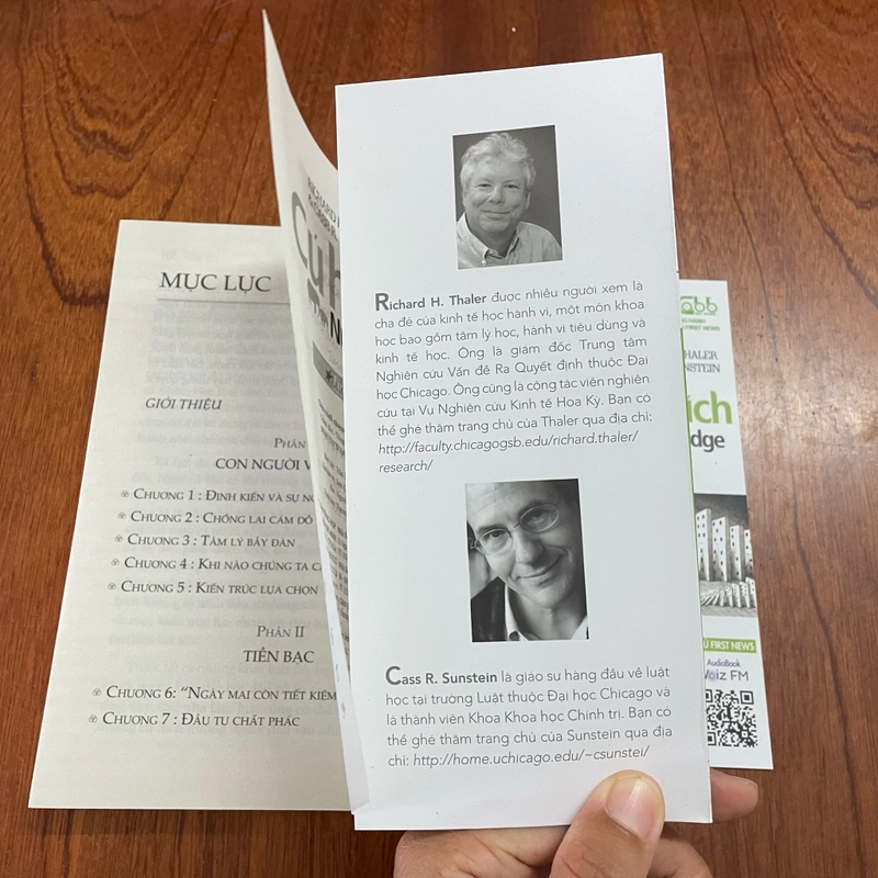 II Sách Kỹ Năng: Cú Hích _ Nudge - RICHARD H. THALER & CASS R. SUNSTEIN - 2022 476289