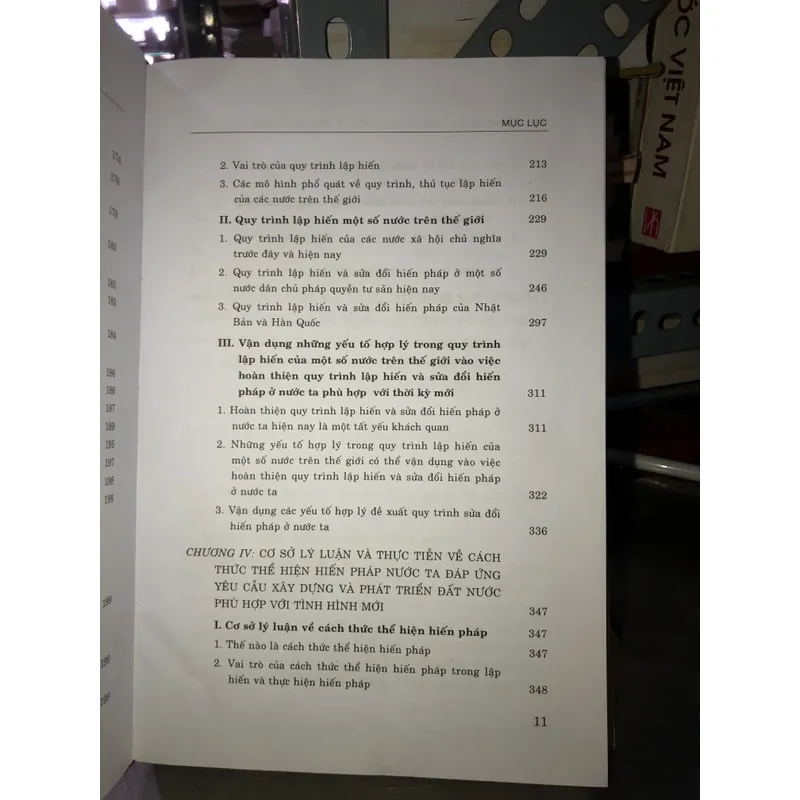 Một số vấn đề lý luận và thực tiễn về việc xây dựng và ban hành hiến pháp  728794
